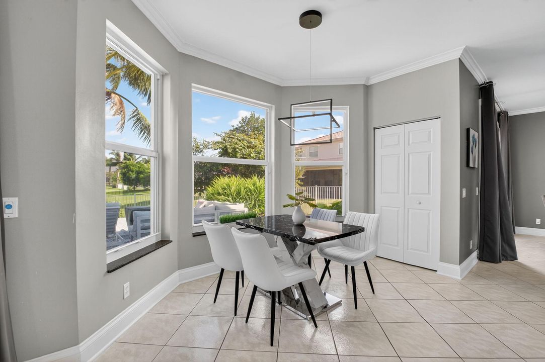 For Rent: $4,499 (4 beds, 2 baths, 2644 Square Feet)