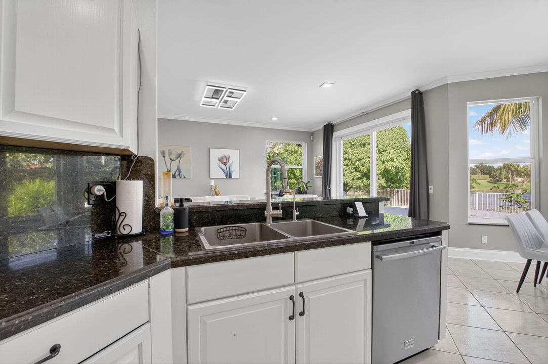 For Rent: $4,499 (4 beds, 2 baths, 2644 Square Feet)