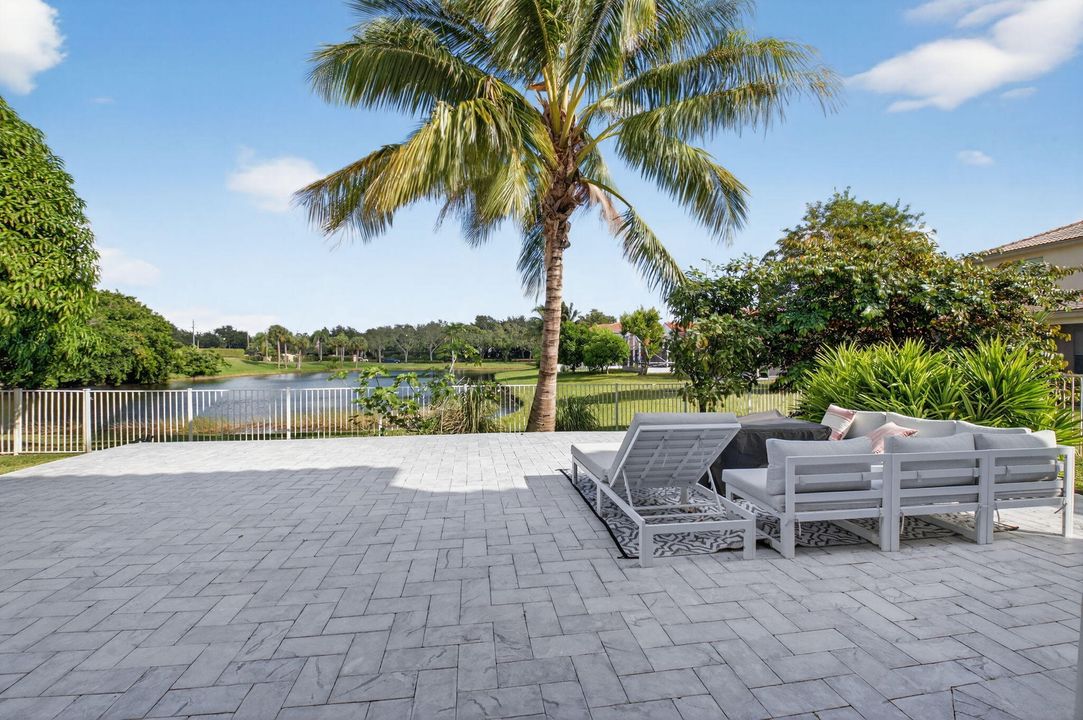 For Rent: $4,499 (4 beds, 2 baths, 2644 Square Feet)