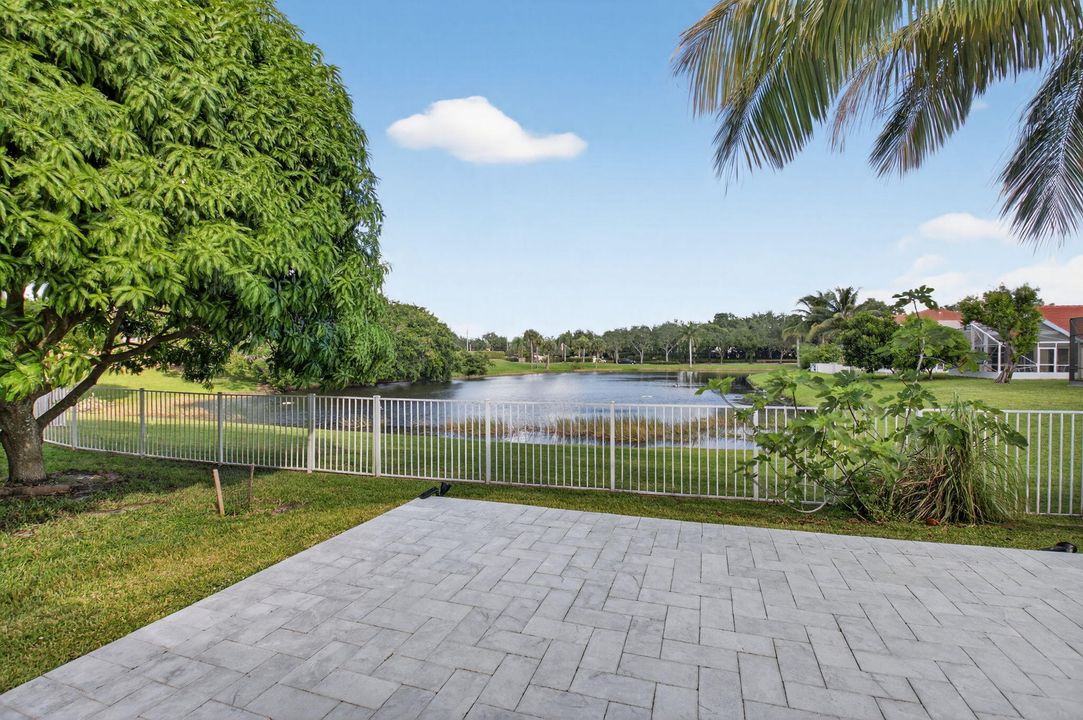 For Rent: $4,499 (4 beds, 2 baths, 2644 Square Feet)