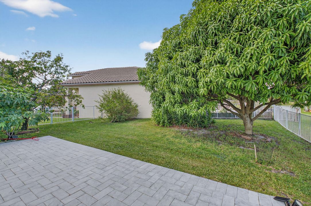 For Rent: $4,499 (4 beds, 2 baths, 2644 Square Feet)