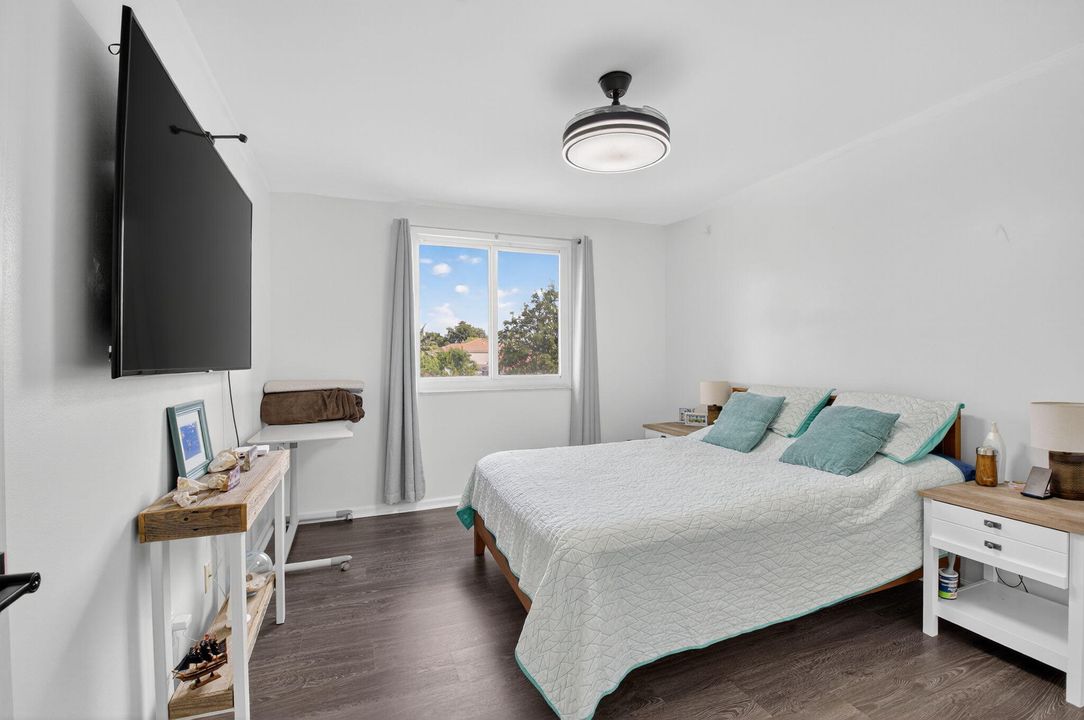 For Rent: $4,499 (4 beds, 2 baths, 2644 Square Feet)