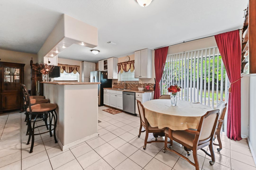 Active With Contract: $449,900 (3 beds, 2 baths, 1756 Square Feet)