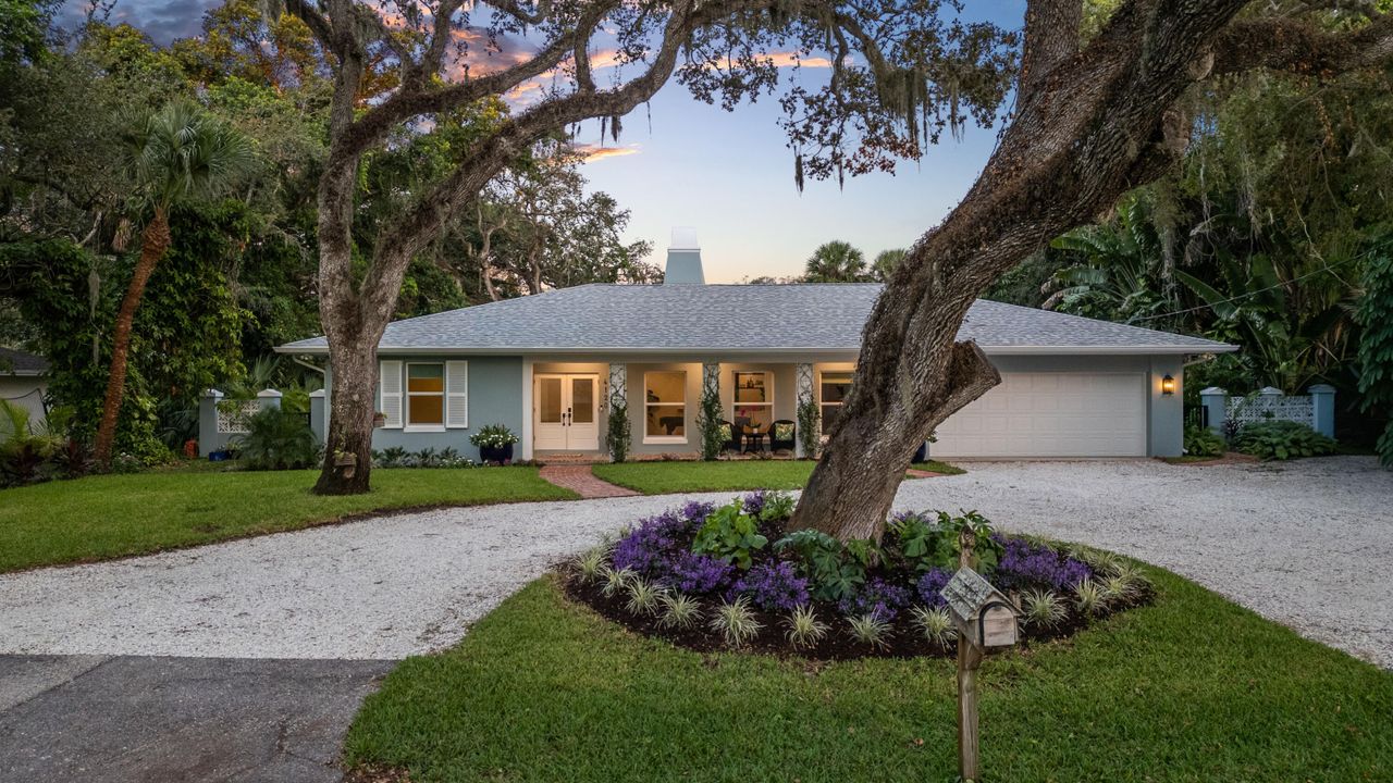 For Sale: $2,250,000 (4 beds, 3 baths, 3364 Square Feet)