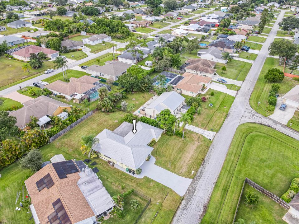 For Sale: $364,890 (3 beds, 2 baths, 2096 Square Feet)