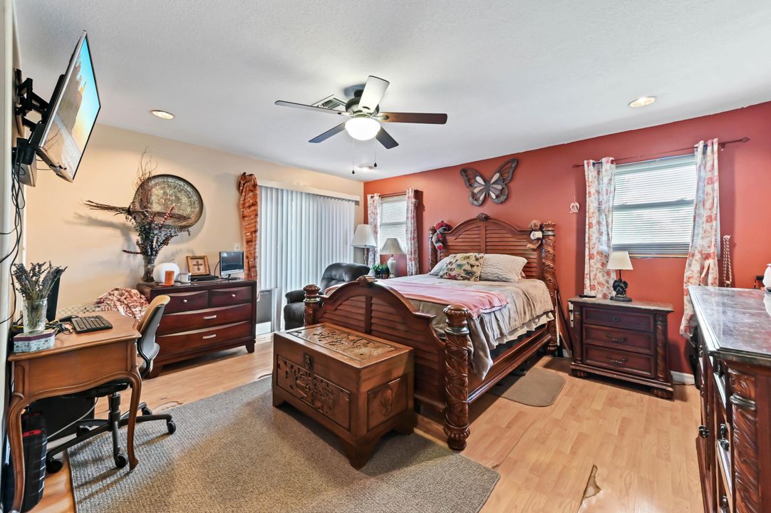 Active With Contract: $449,900 (3 beds, 2 baths, 1756 Square Feet)