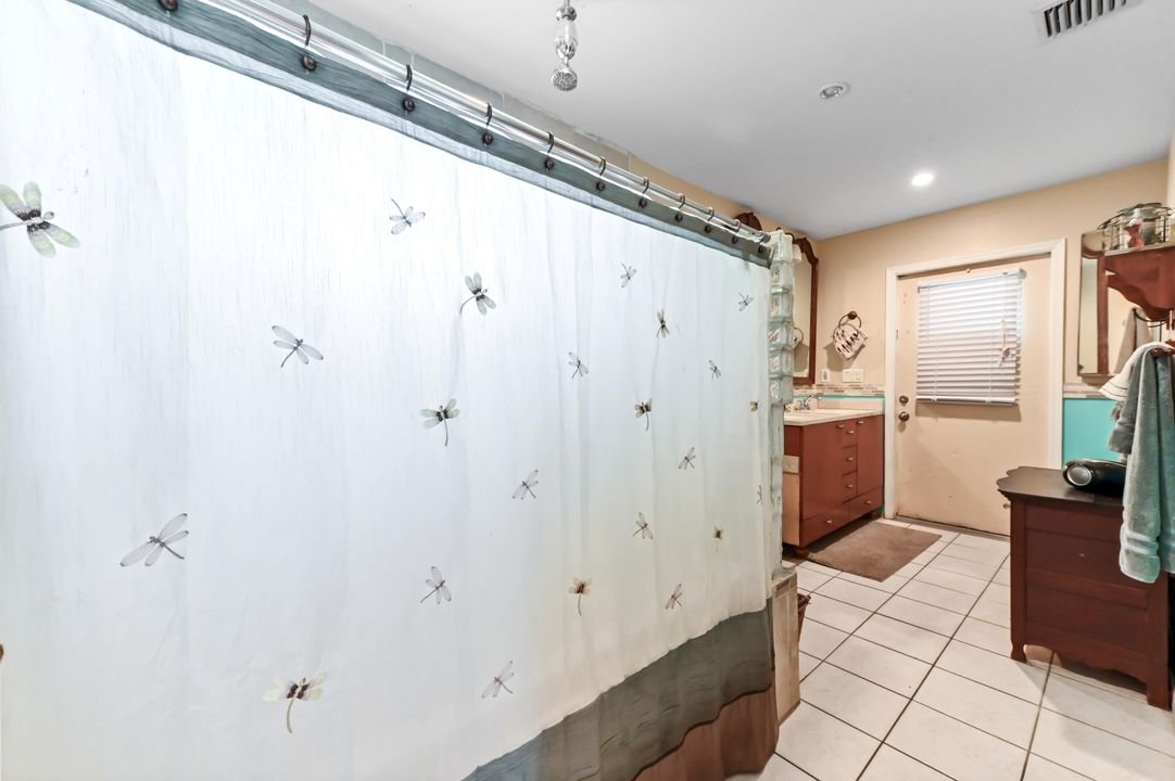 Active With Contract: $449,900 (3 beds, 2 baths, 1756 Square Feet)