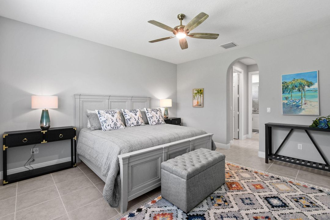 For Sale: $449,900 (2 beds, 2 baths, 1837 Square Feet)