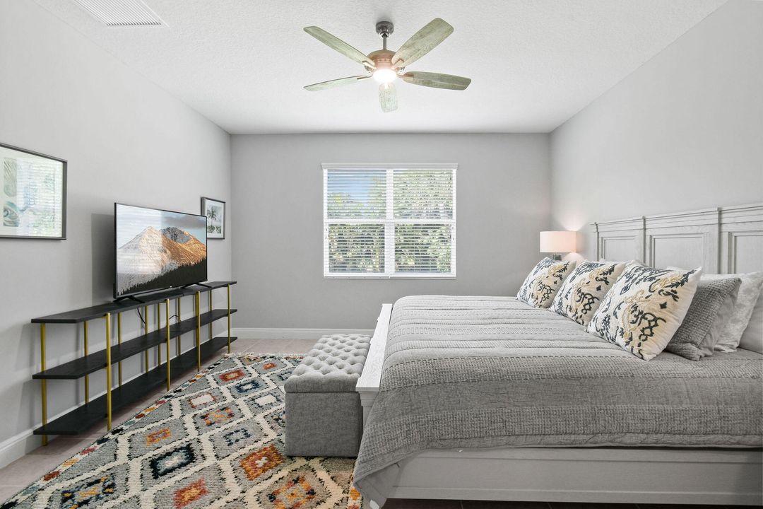 For Sale: $449,900 (2 beds, 2 baths, 1837 Square Feet)