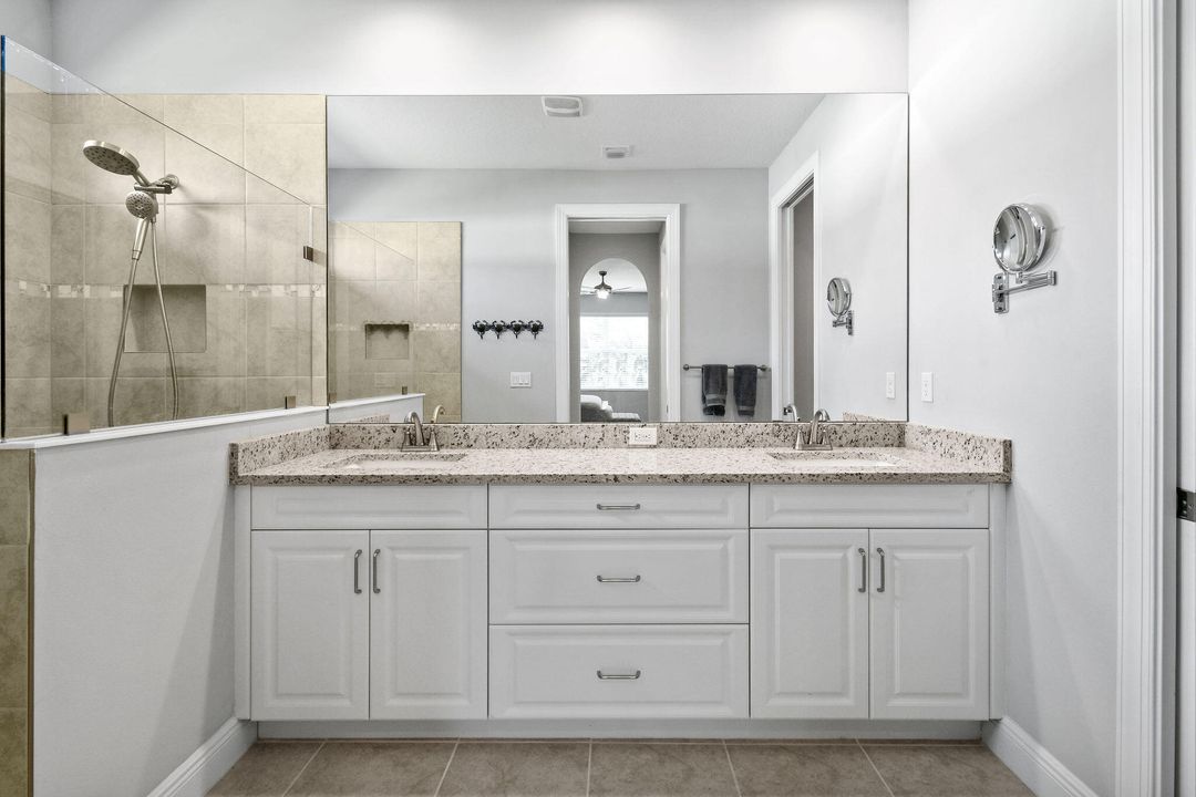 For Sale: $449,900 (2 beds, 2 baths, 1837 Square Feet)