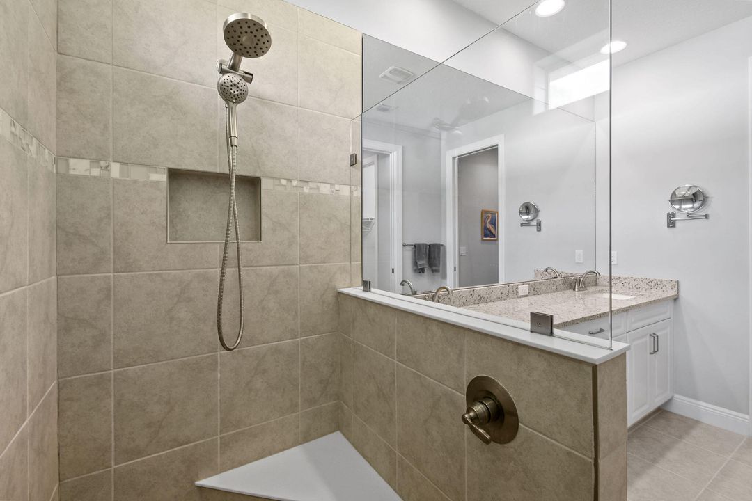 For Sale: $449,900 (2 beds, 2 baths, 1837 Square Feet)