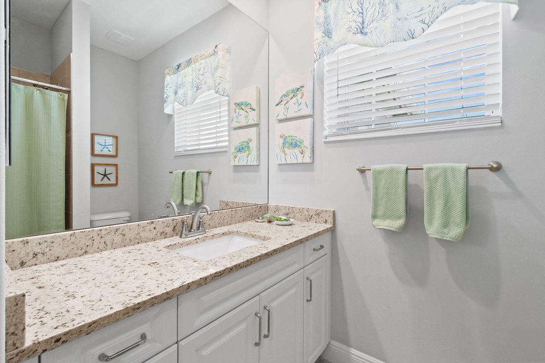 For Sale: $449,900 (2 beds, 2 baths, 1837 Square Feet)