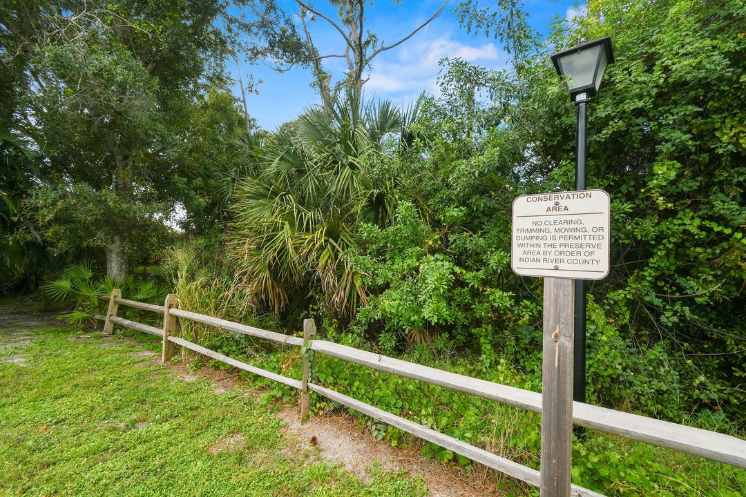 For Sale: $449,900 (2 beds, 2 baths, 1837 Square Feet)