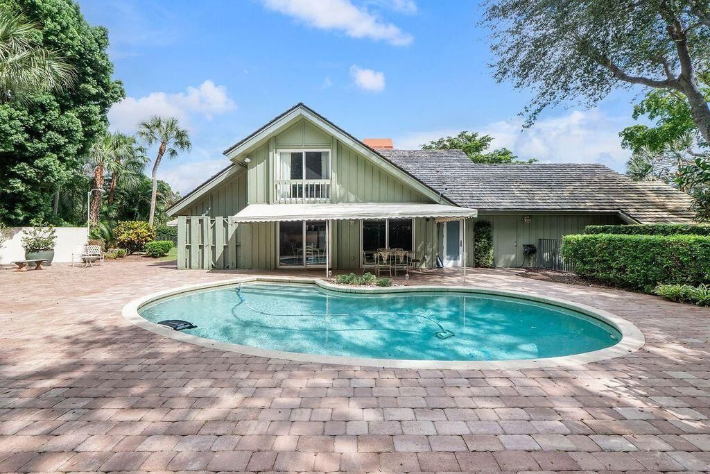 Active With Contract: $1,350,000 (4 beds, 4 baths, 2533 Square Feet)