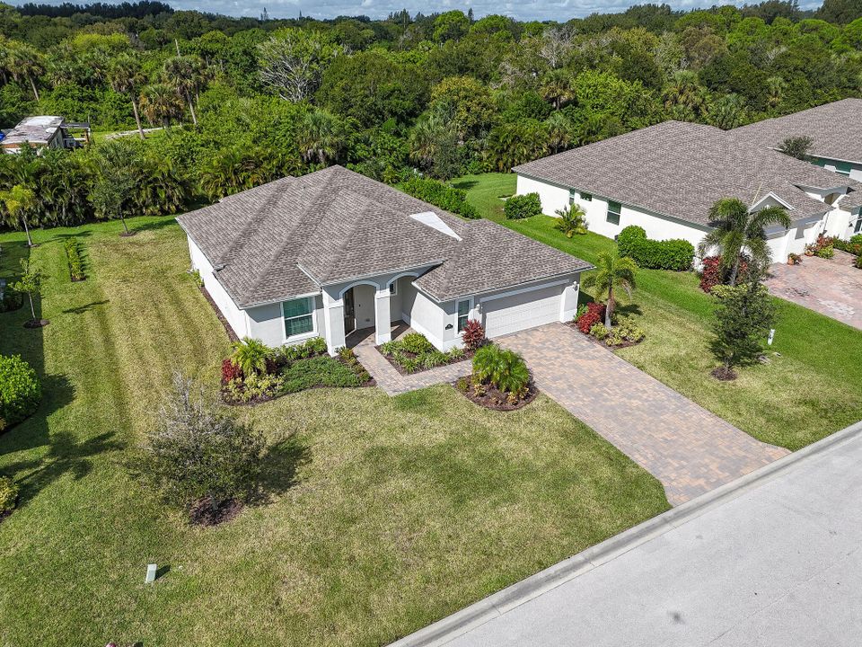 For Sale: $449,900 (2 beds, 2 baths, 1837 Square Feet)