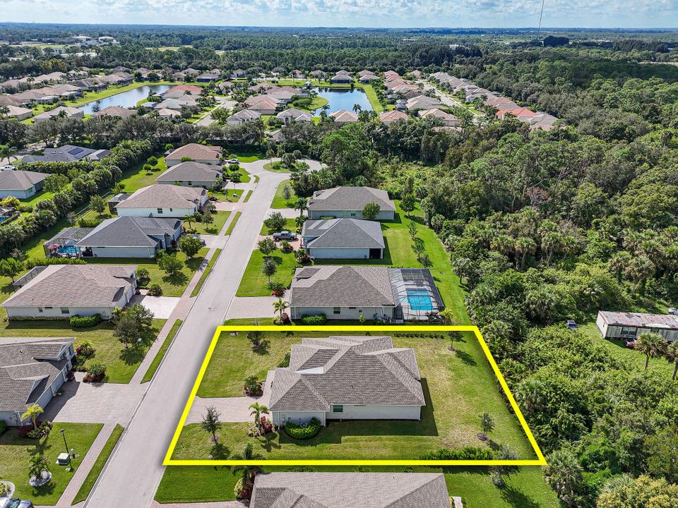 For Sale: $449,900 (2 beds, 2 baths, 1837 Square Feet)