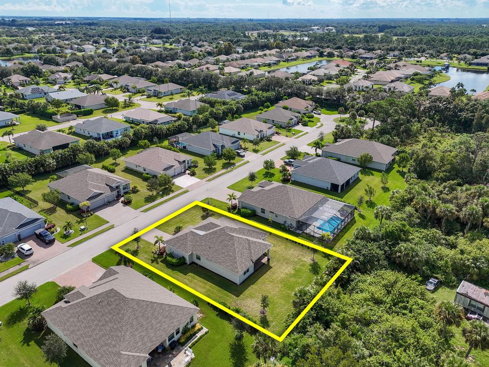 For Sale: $449,900 (2 beds, 2 baths, 1837 Square Feet)