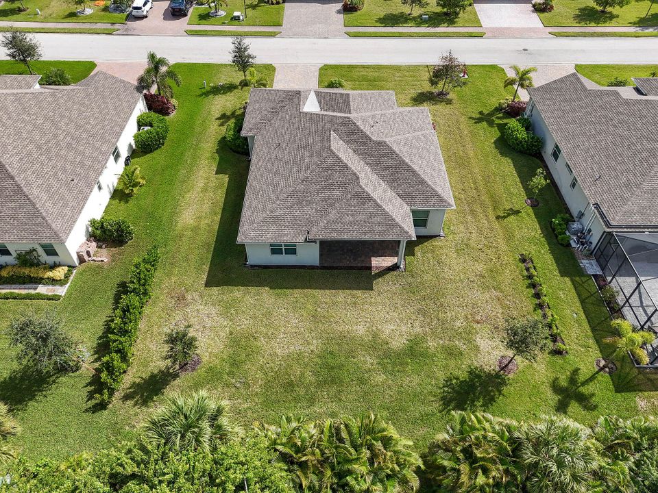 For Sale: $449,900 (2 beds, 2 baths, 1837 Square Feet)