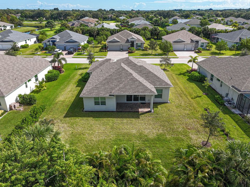 For Sale: $449,900 (2 beds, 2 baths, 1837 Square Feet)