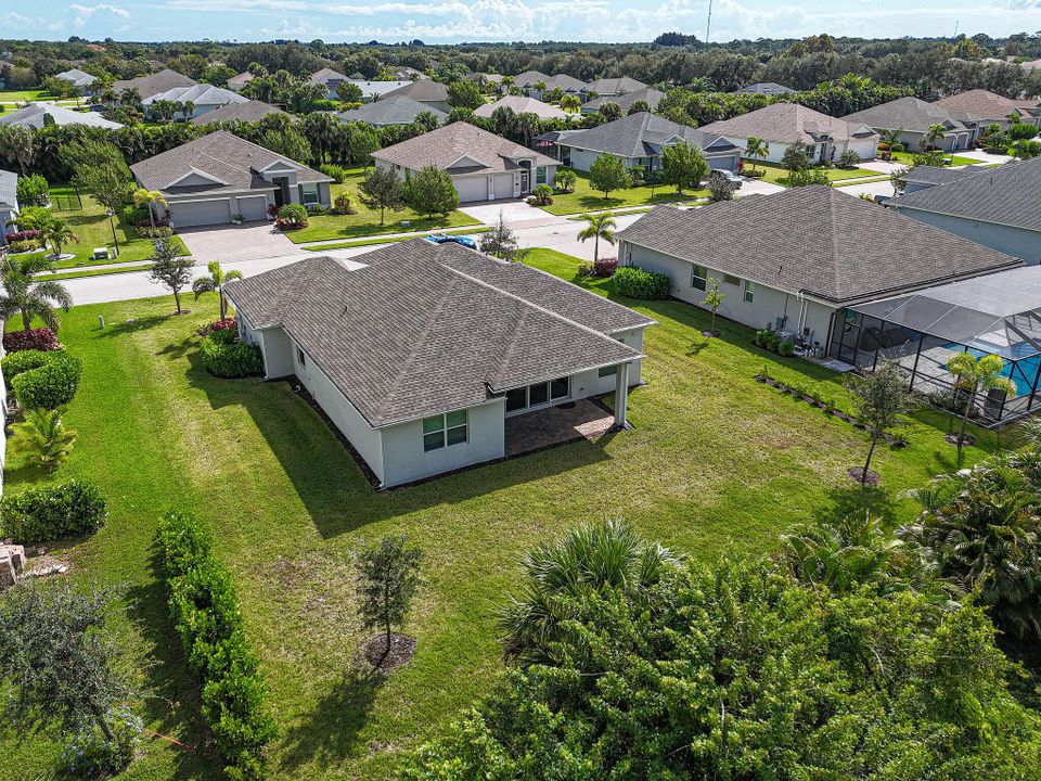 For Sale: $449,900 (2 beds, 2 baths, 1837 Square Feet)