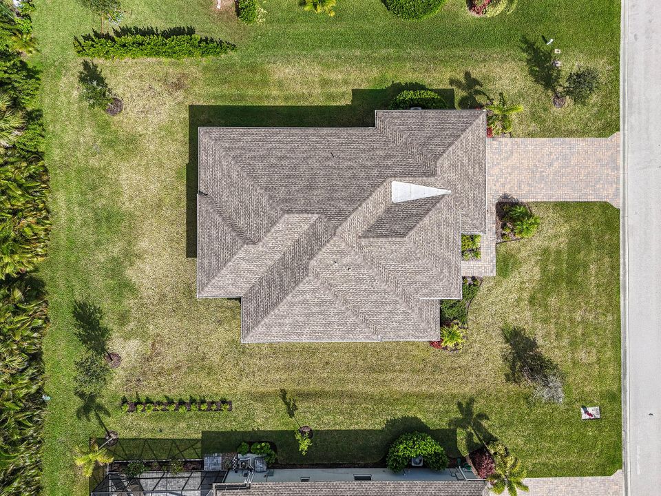 For Sale: $449,900 (2 beds, 2 baths, 1837 Square Feet)