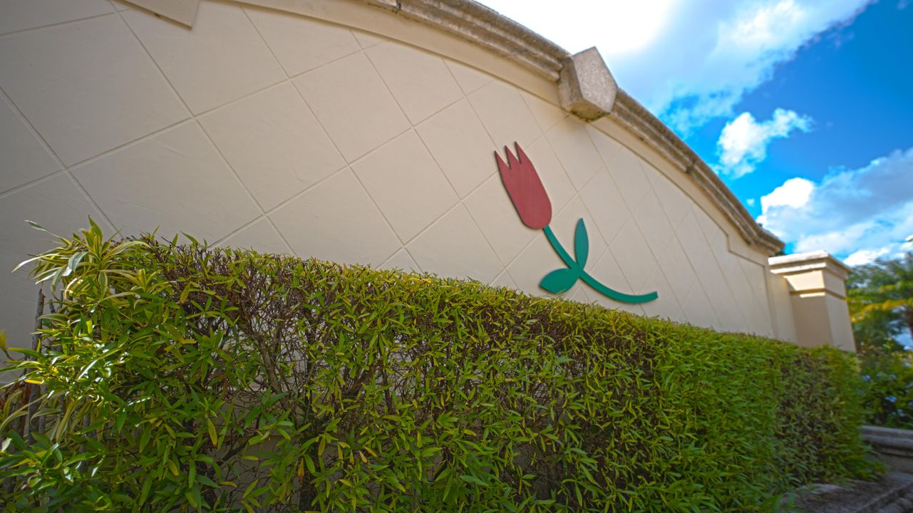 For Sale: $435,000 (3 beds, 2 baths, 1853 Square Feet)