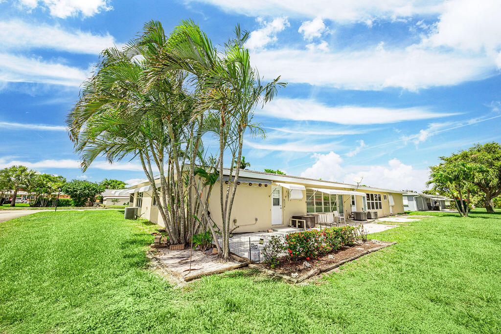 For Rent: $1,850 (2 beds, 2 baths, 1104 Square Feet)