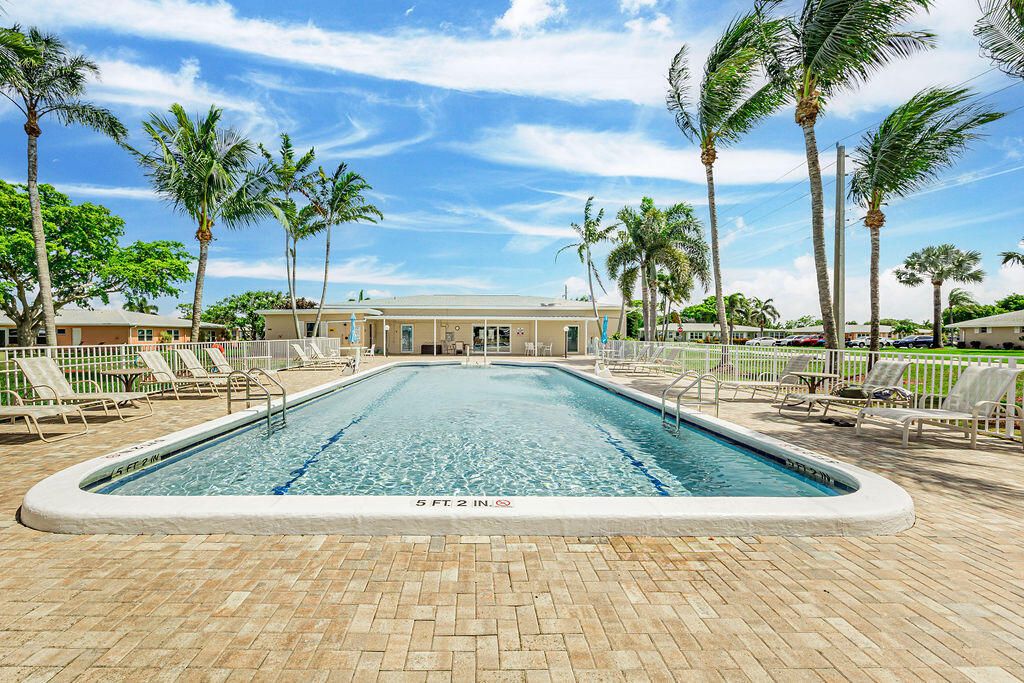 For Rent: $1,850 (2 beds, 2 baths, 1104 Square Feet)