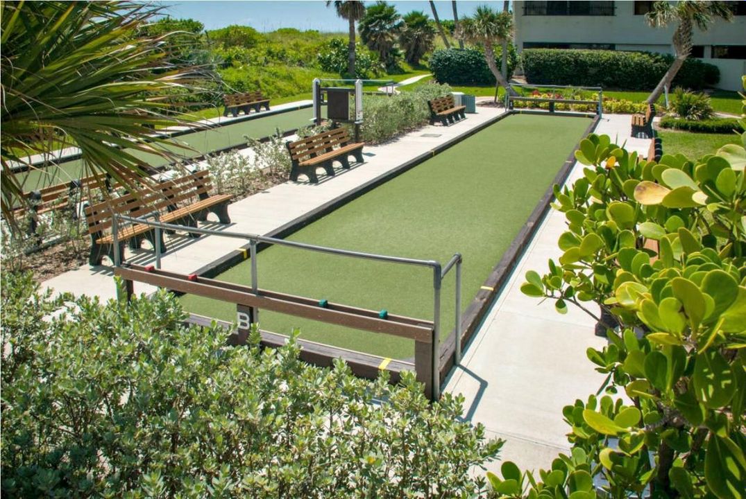 Active With Contract: $199,000 (1 beds, 1 baths, 689 Square Feet)