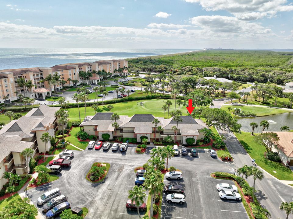 Active With Contract: $199,000 (1 beds, 1 baths, 689 Square Feet)