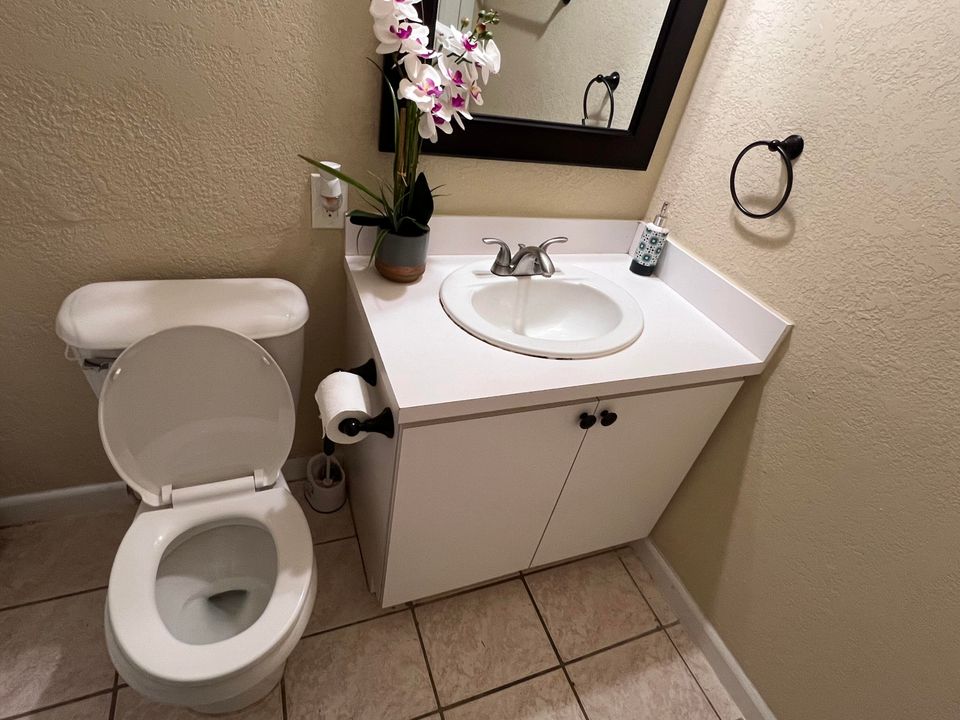 出租: $2,300 (3 贝兹, 2 浴室, 1206 平方英尺)