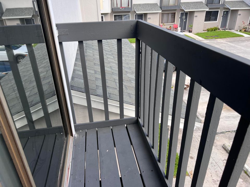 出租: $2,300 (3 贝兹, 2 浴室, 1206 平方英尺)