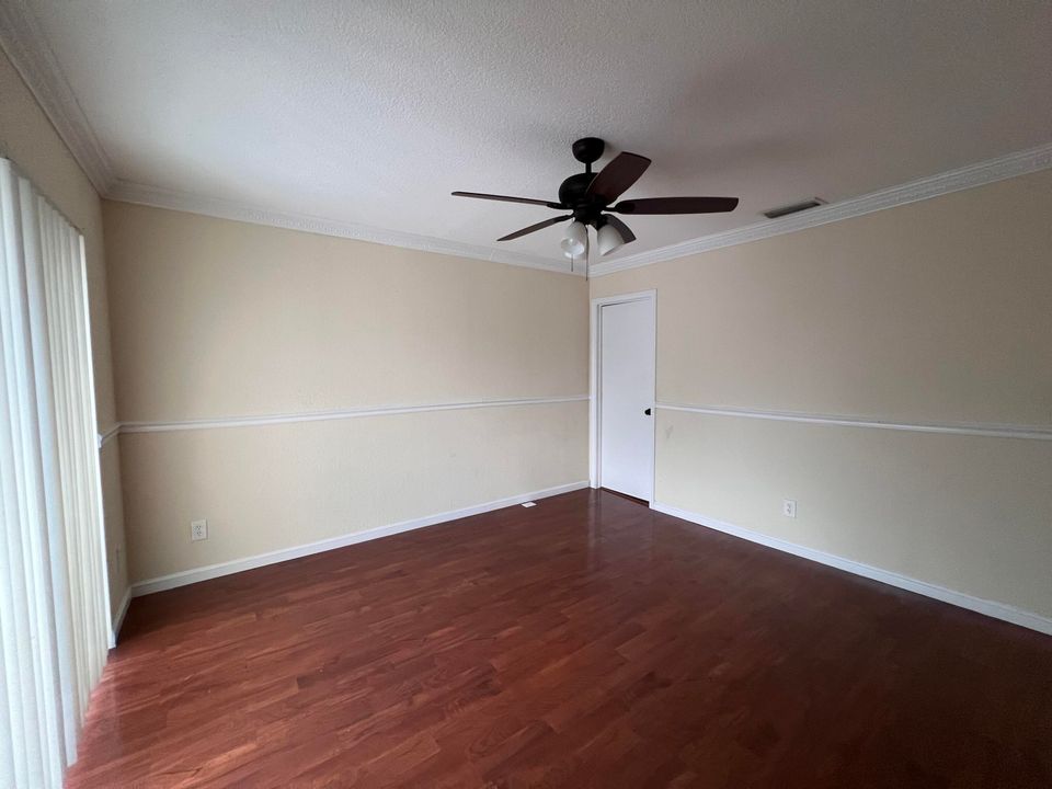 出租: $2,300 (3 贝兹, 2 浴室, 1206 平方英尺)