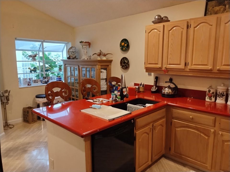 For Sale: $539,000 (2 beds, 2 baths, 2093 Square Feet)