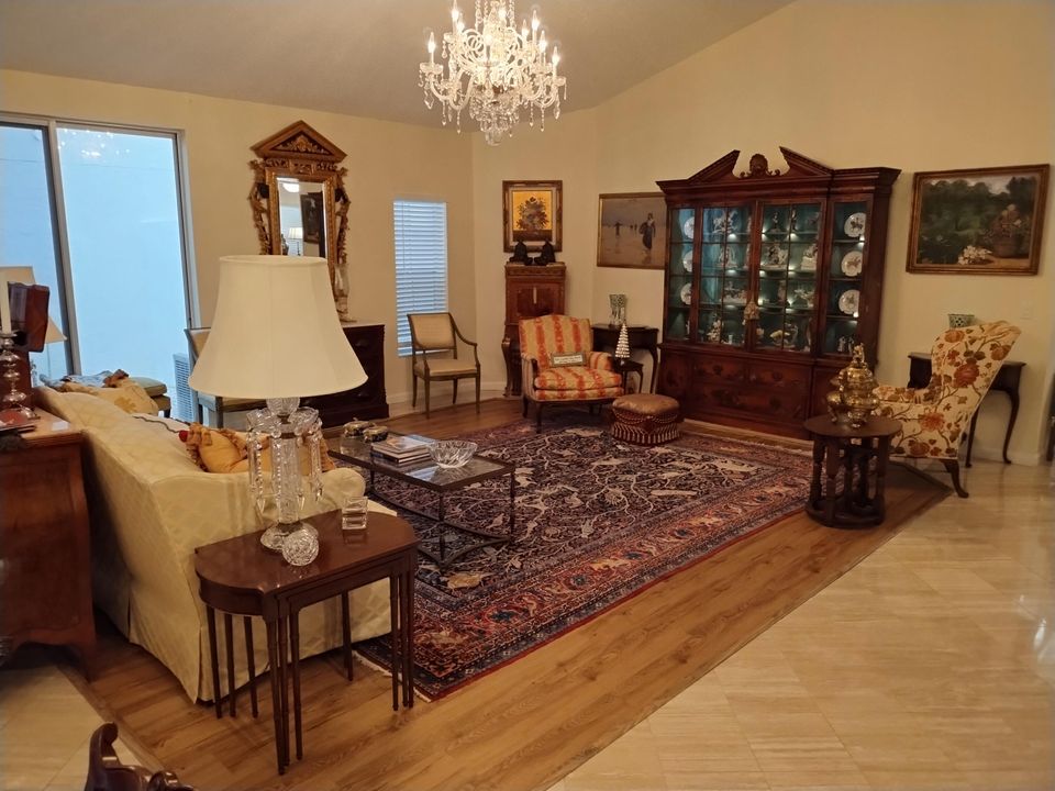 For Sale: $539,000 (2 beds, 2 baths, 2093 Square Feet)