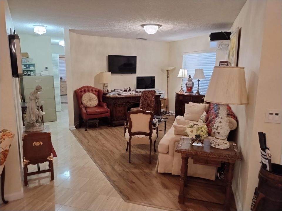 For Sale: $539,000 (2 beds, 2 baths, 2093 Square Feet)