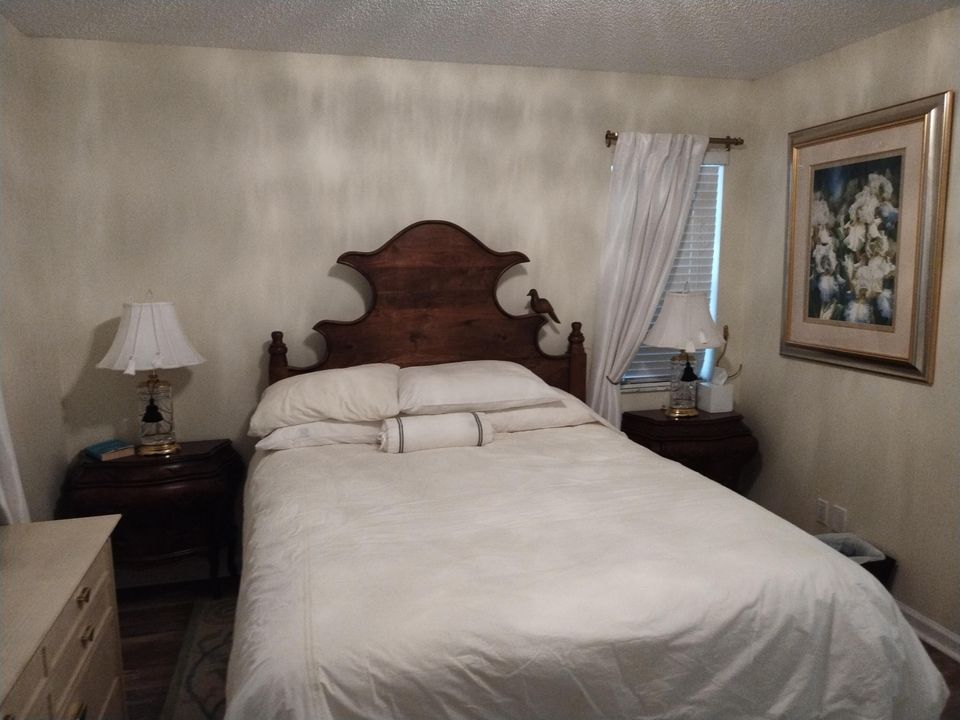 For Sale: $539,000 (2 beds, 2 baths, 2093 Square Feet)