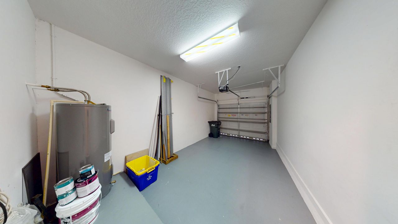 For Rent: $2,875 (3 beds, 2 baths, 1856 Square Feet)