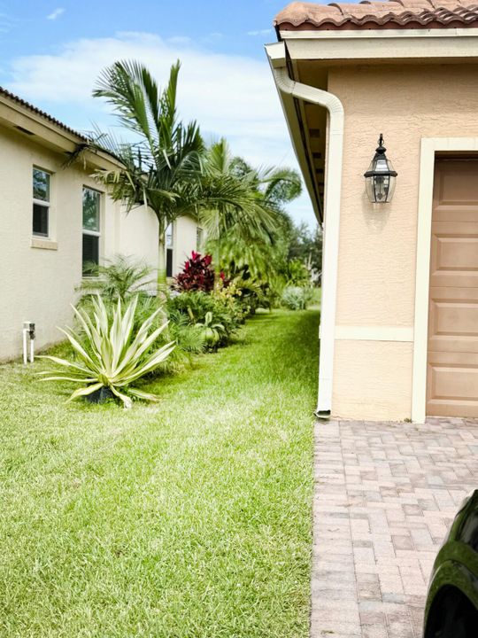 For Rent: $2,600 (3 beds, 2 baths, 1512 Square Feet)