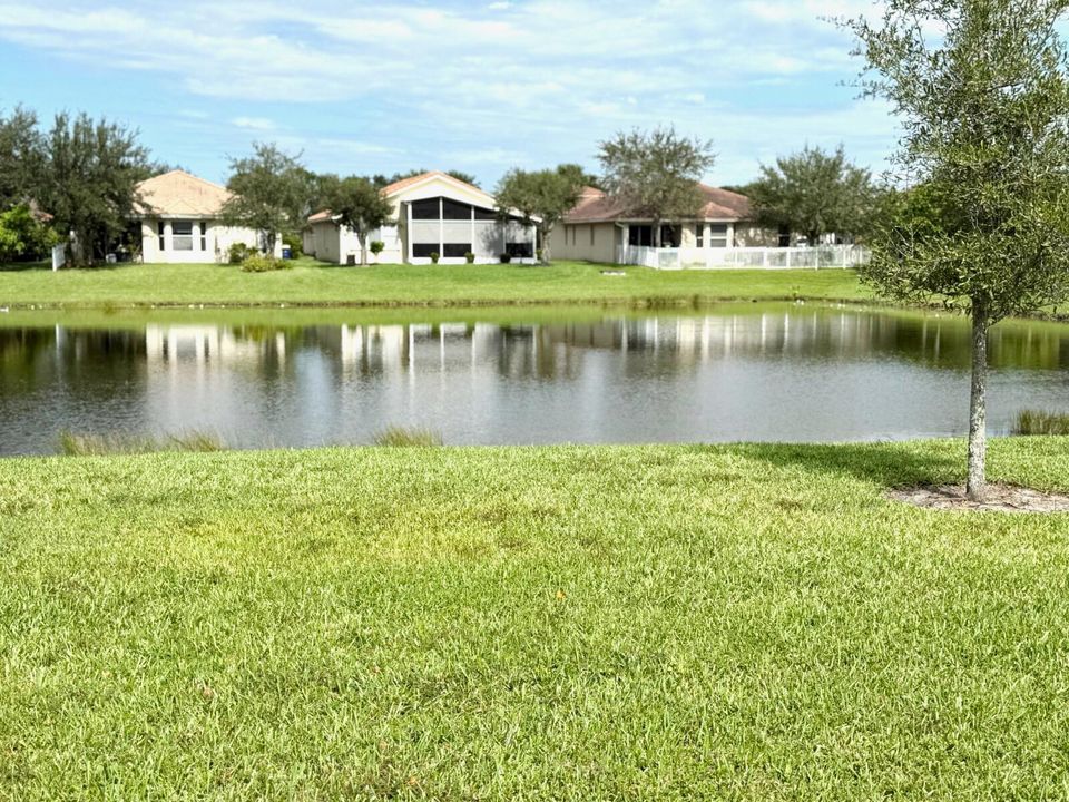 For Rent: $2,600 (3 beds, 2 baths, 1512 Square Feet)