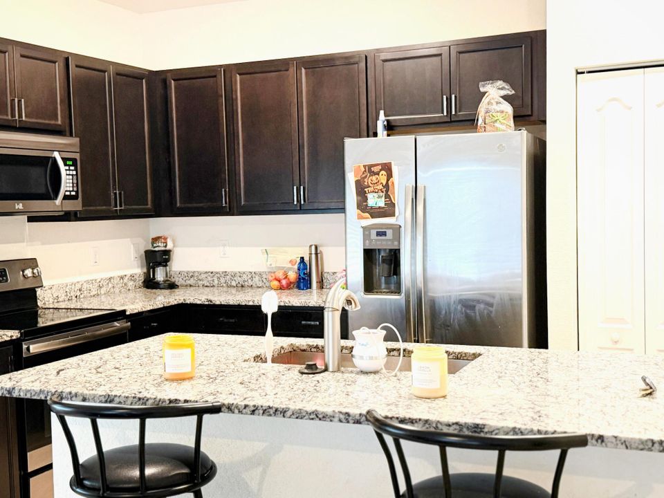 For Rent: $2,600 (3 beds, 2 baths, 1512 Square Feet)