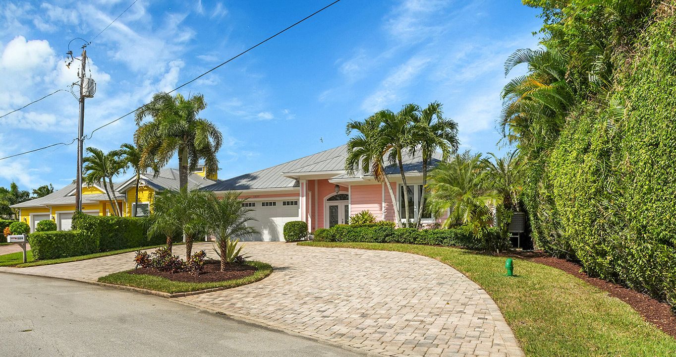 Activo con contrato: $1,099,000 (3 camas, 2 baños, 2420 Pies cuadrados)