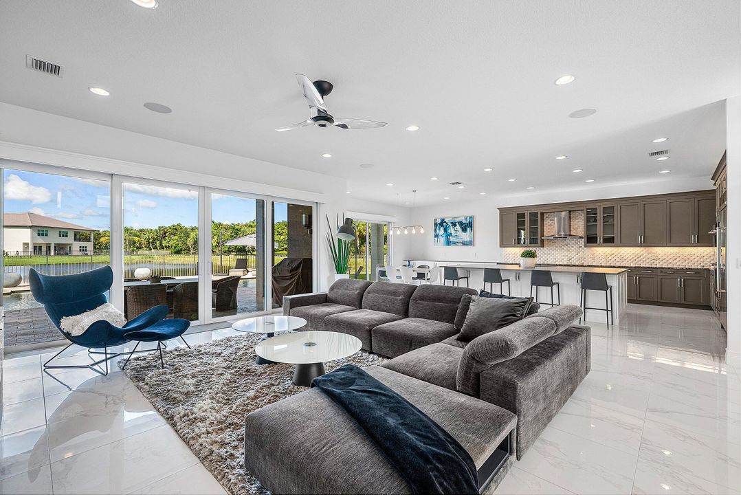 В аренду: $17,000 (5 спален, 5 ванн, 5757 Квадратных фут)