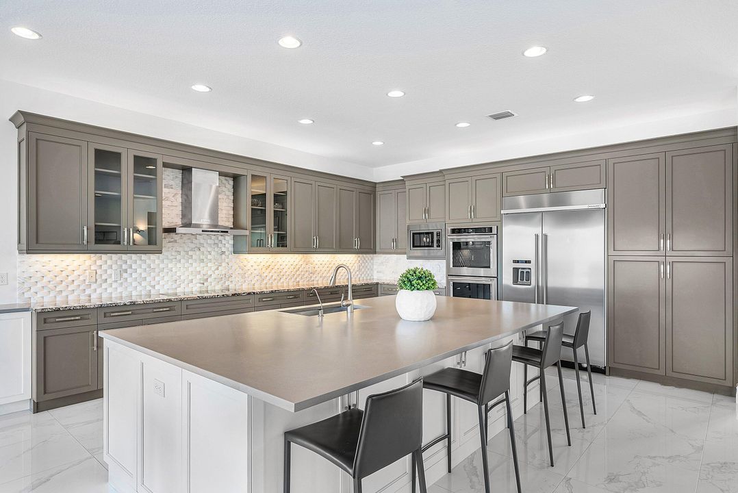 В аренду: $17,000 (5 спален, 5 ванн, 5757 Квадратных фут)