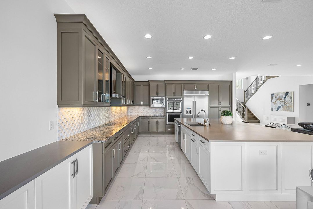 В аренду: $17,000 (5 спален, 5 ванн, 5757 Квадратных фут)