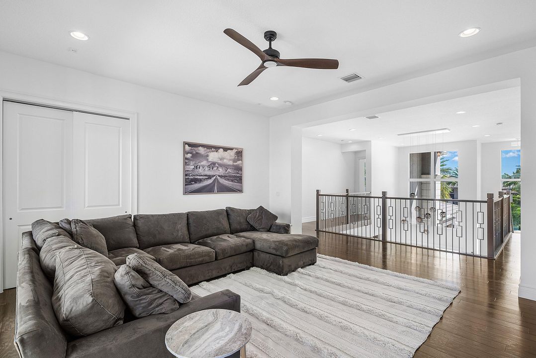 В аренду: $17,000 (5 спален, 5 ванн, 5757 Квадратных фут)