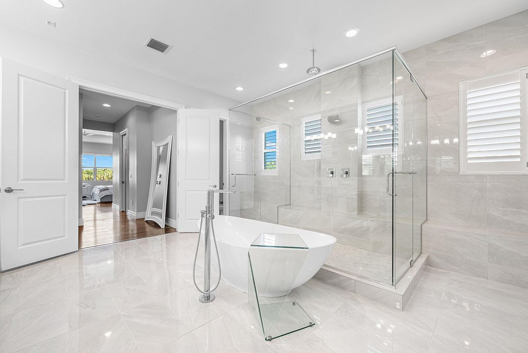 В аренду: $17,000 (5 спален, 5 ванн, 5757 Квадратных фут)