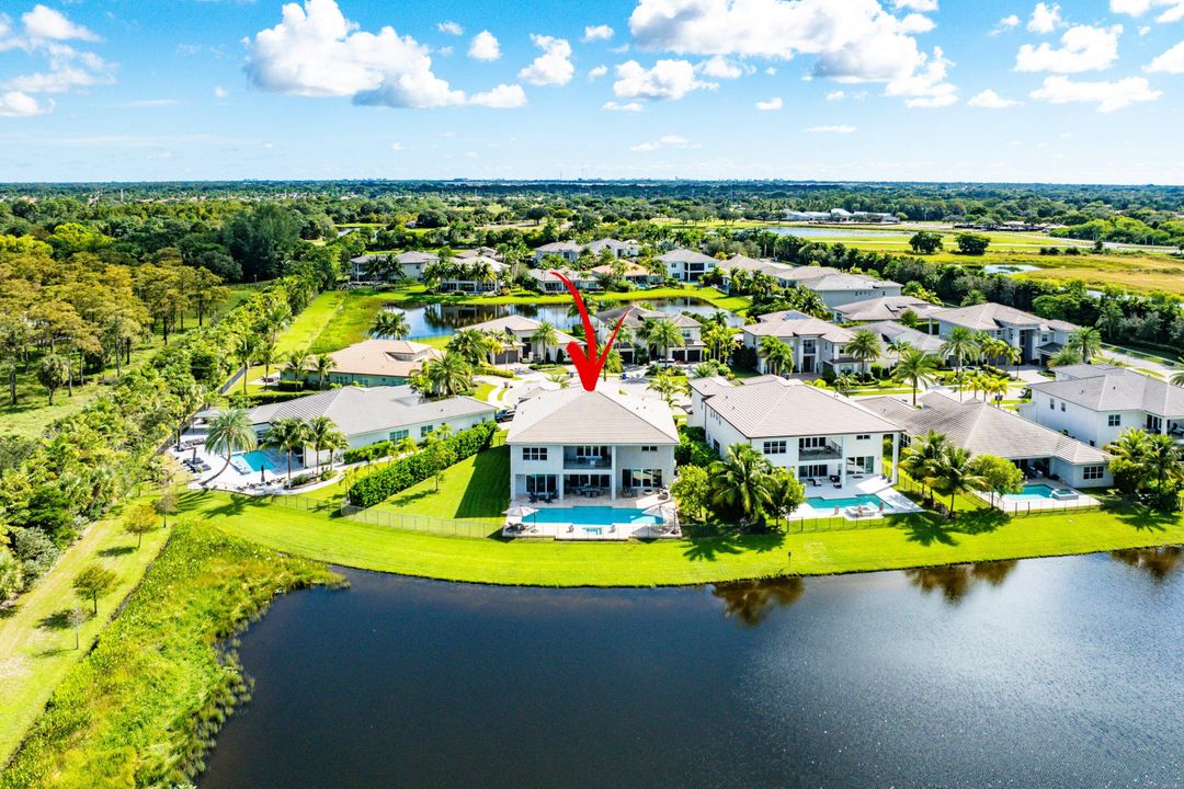 В аренду: $17,000 (5 спален, 5 ванн, 5757 Квадратных фут)