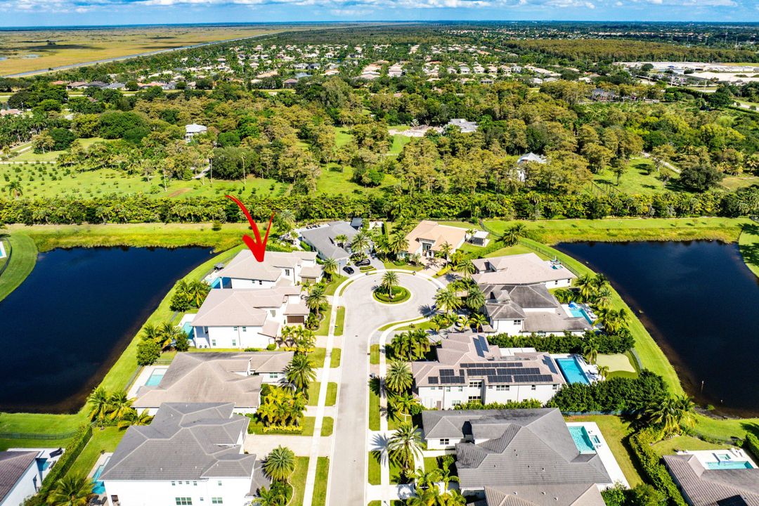 В аренду: $17,000 (5 спален, 5 ванн, 5757 Квадратных фут)