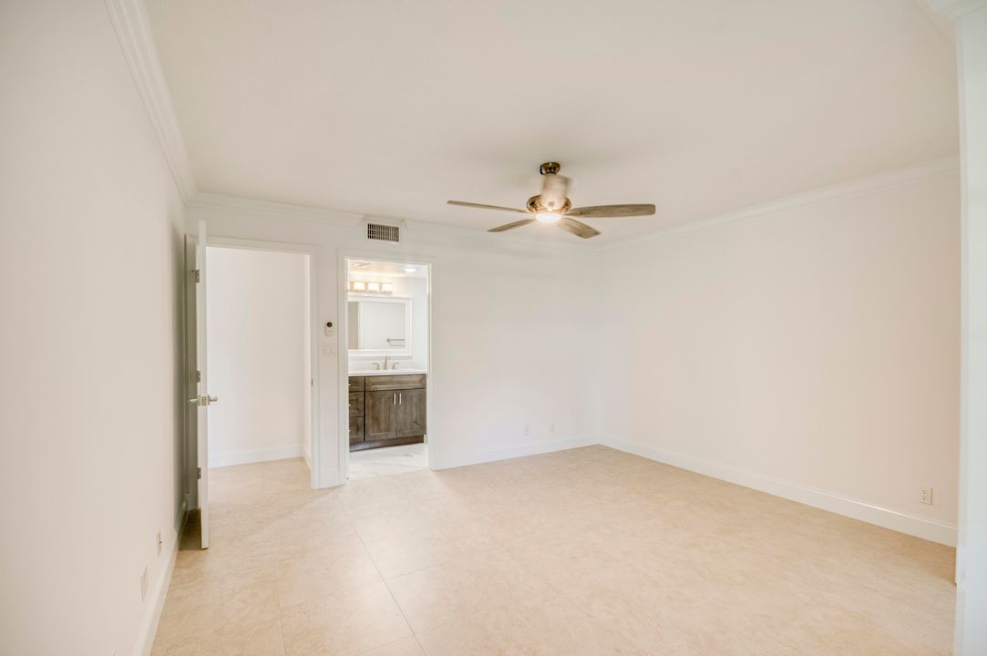 For Sale: $249,990 (2 beds, 2 baths, 990 Square Feet)